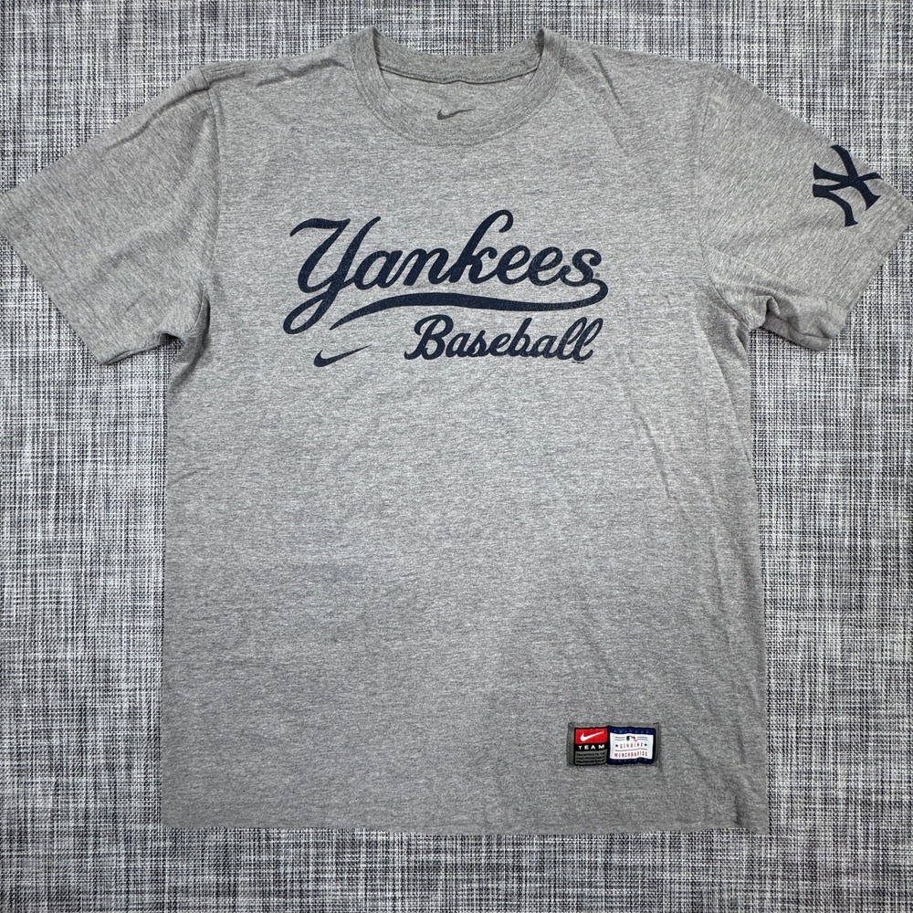 Nike New York Yankees Shirt Mens Large Gray MLB Baseball Short Sleeve Crew Neck